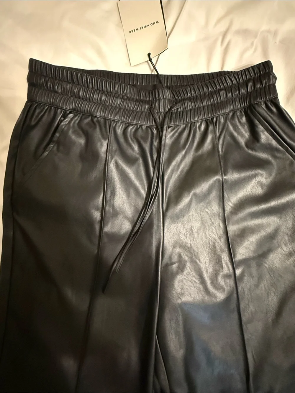 WHO WHAT WEAR Women’s faux leather wide-leg pants, size M, Black. NWT